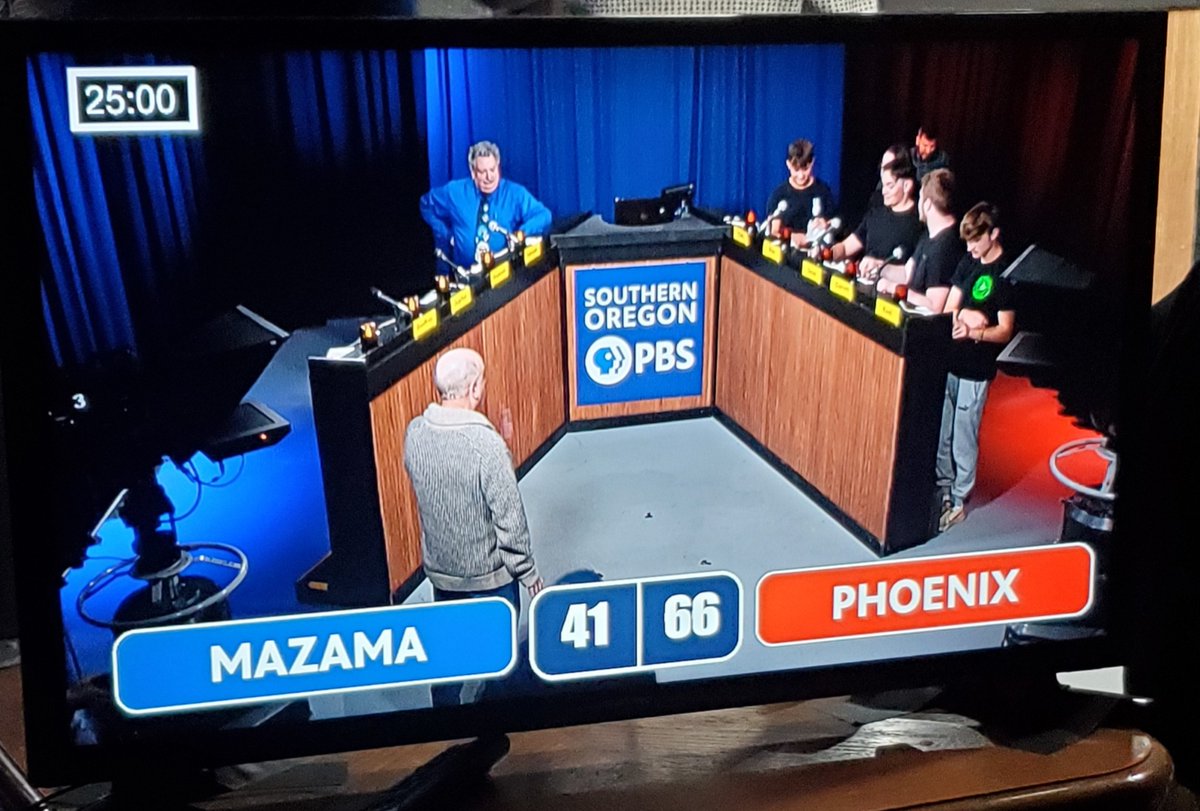 Breaking News: Phoenix High School's brain bowl team has claimed the Division B title at the Southern Oregon University Brain Bowl Tournament! Click here for the full story on our website: tinyurl.com/5n7k6j67. @ORDeptEd @OSBANews @SOPBS1