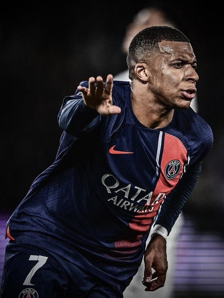 MAIS UM DE MBAPPÉ

ARTILHEIRO DA CHAMPIONS

VIROU GOLEADA

BARCELONA 1X4 PSG