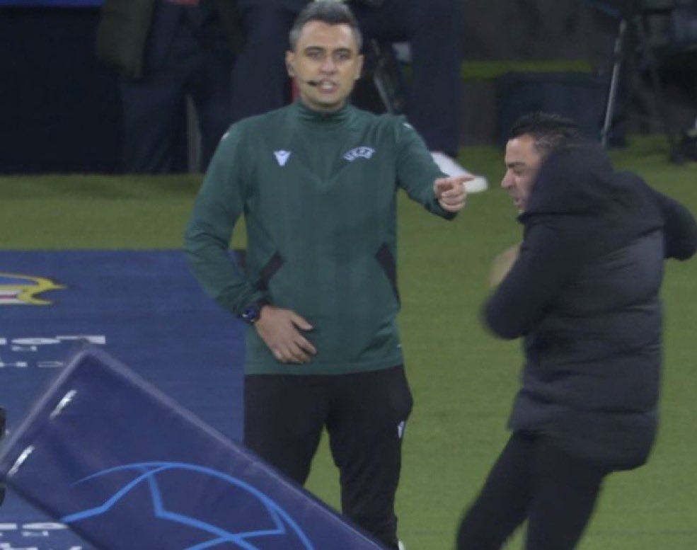 hufflepoesy's tweet photo. Vai tomar no cu Xavi,
Vai tomar no cu Lewan,
Vai tomar no cu ARAÚJO VAI TOMAR MT NO CU,
Vai tomar no cu Barcelona. https://t.co/V4l5ybQniX