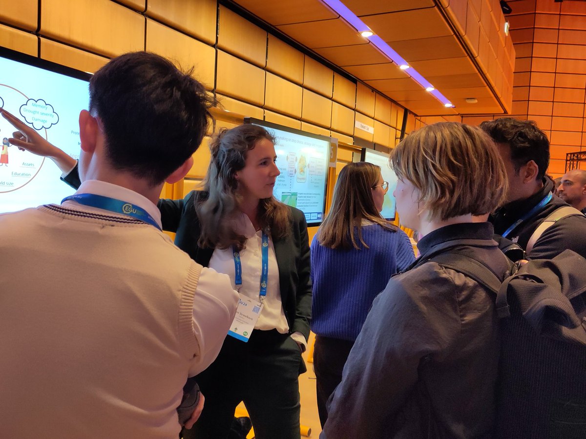 Dr. Anne Van Loon (she/her) (@annevanloon) on Twitter photo The #EGU24 PICO session on Human Water Feedbacks was a big success! Thanks to all the speakers and the interested audience. <a href="/IleenStreefkerk/">Ileen Streefkerk</a> presented her work on drought adaptation in East Africa and gathered a nice crowd. <a href="/VU_IVM/">IVM - VU Amsterdam</a> <a href="/D2E_Project/">DOWN2EARTH</a> The #EGU24 PICO session on Human Water Feedbacks was a big success! Thanks to all the speakers and the interested audience. <a href="/IleenStreefkerk/">Ileen Streefkerk</a> presented her work on drought adaptation in East Africa and gathered a nice crowd. <a href="/VU_IVM/">IVM - VU Amsterdam</a> <a href="/D2E_Project/">DOWN2EARTH</a>