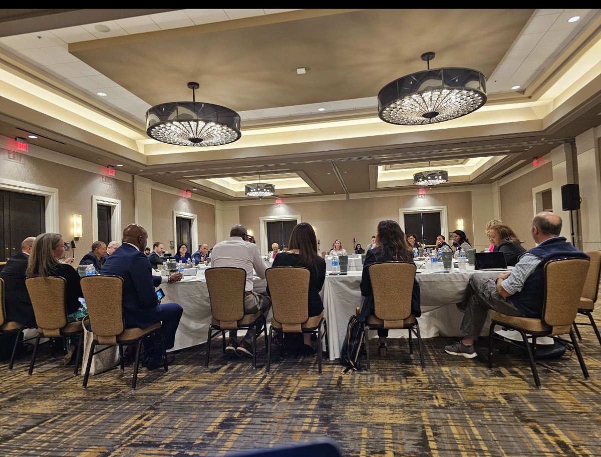 The culmination of an amazing #ElevateNCFellowship provided by @TheHuntInstitute! This transformative experience has enhanced my skills, expanded my network, and contributed to meaningful initiatives. Grateful for the support and dedication of The Hunt Institute. #Leadership 🌟