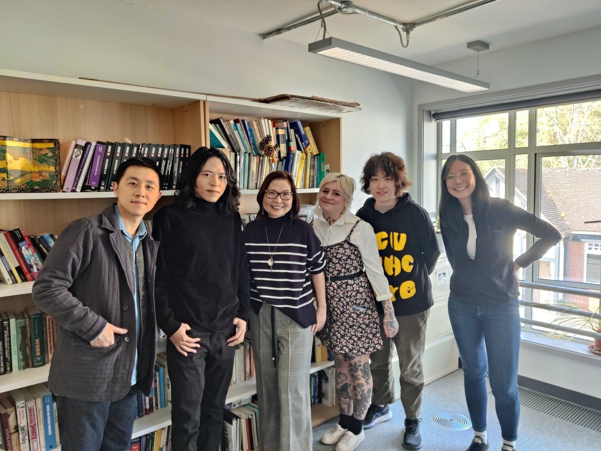 Warm welcome to my new @gentime_erc research team! We research into #gender #inequalities in #timeuse in East Asian and Western societies. Postdocs: @ZhuofeiLu @henglong_luo @gczching RAs: @tj_ms1989 & Yuchen Wu. @SociologyOxford