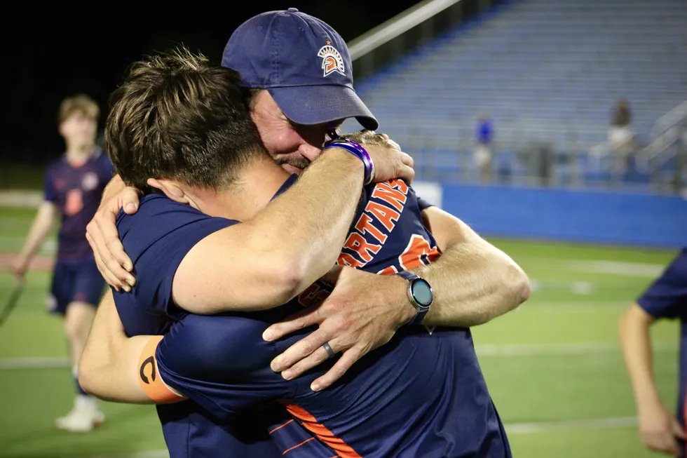 THE REWIND: Stars of Seven Lakes Soccer recount historic State Title acquisition VYPE caught up with the key play-makers of Seven Lakes Soccer & coach James Krueger after going back-back as State Champs. Check out the post-game video below! WATCH:vype.com/Texas/Houston/…
