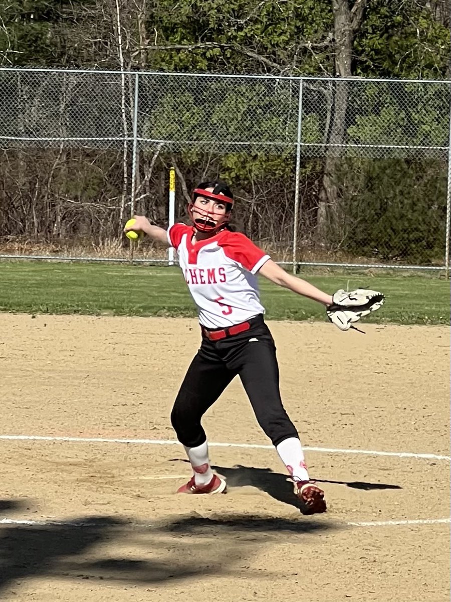 SaugusSachemsAD's tweet photo. 🥎 Sachems Softball holds an 11-1 lead in the top of the 4th vs @Winthropvikings 
Taylor’s throwing a great game &amp; the bats are hot today. 
Let’s Go Sachems! https://t.co/u4iQqQ0JQA