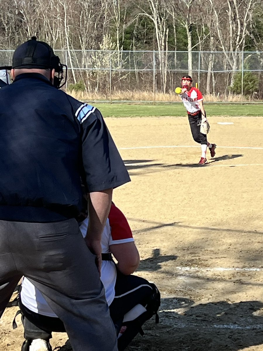 SaugusSachemsAD's tweet photo. 🥎 Sachems Softball holds an 11-1 lead in the top of the 4th vs @Winthropvikings 
Taylor’s throwing a great game &amp; the bats are hot today. 
Let’s Go Sachems! https://t.co/u4iQqQ0JQA