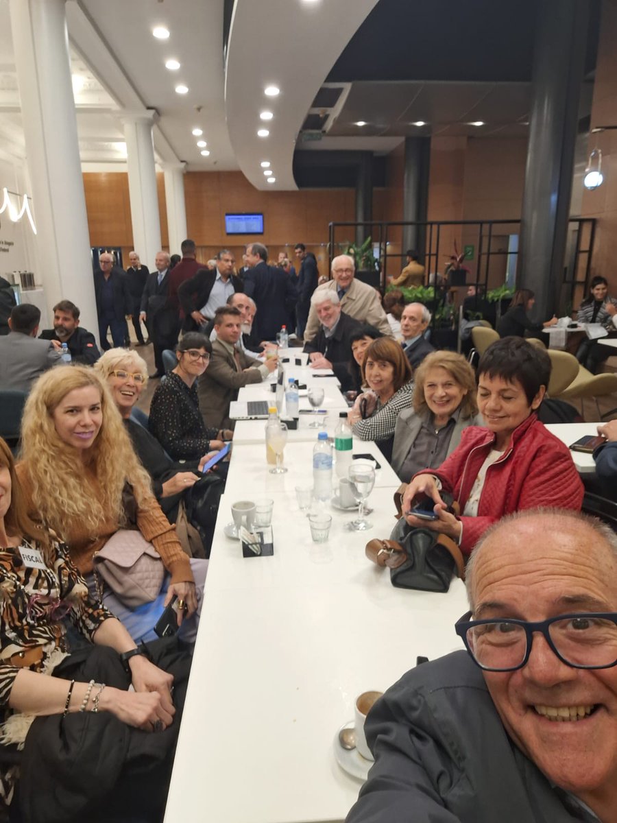 ConsoleJose's tweet photo. A punto de comenzar a contar Vamos #Unidad Vamos @gillavwdra https://t.co/c5k2Uz3kbr