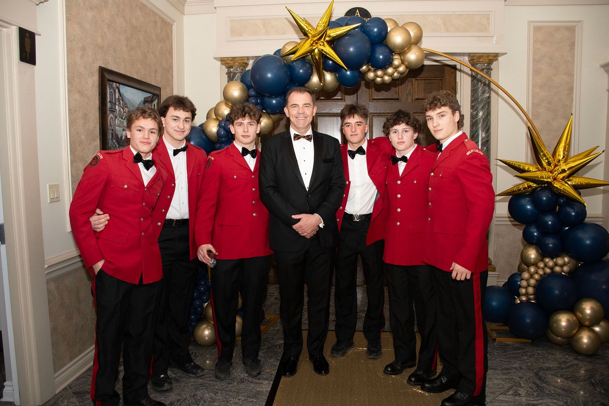Outfitted in crisp red suits and glamorous gowns, our senior students enjoyed a “Starry Night” at Club Italia for this year's Cadet Ball. 📸 | flic.kr/s/aHBqjBmxUd