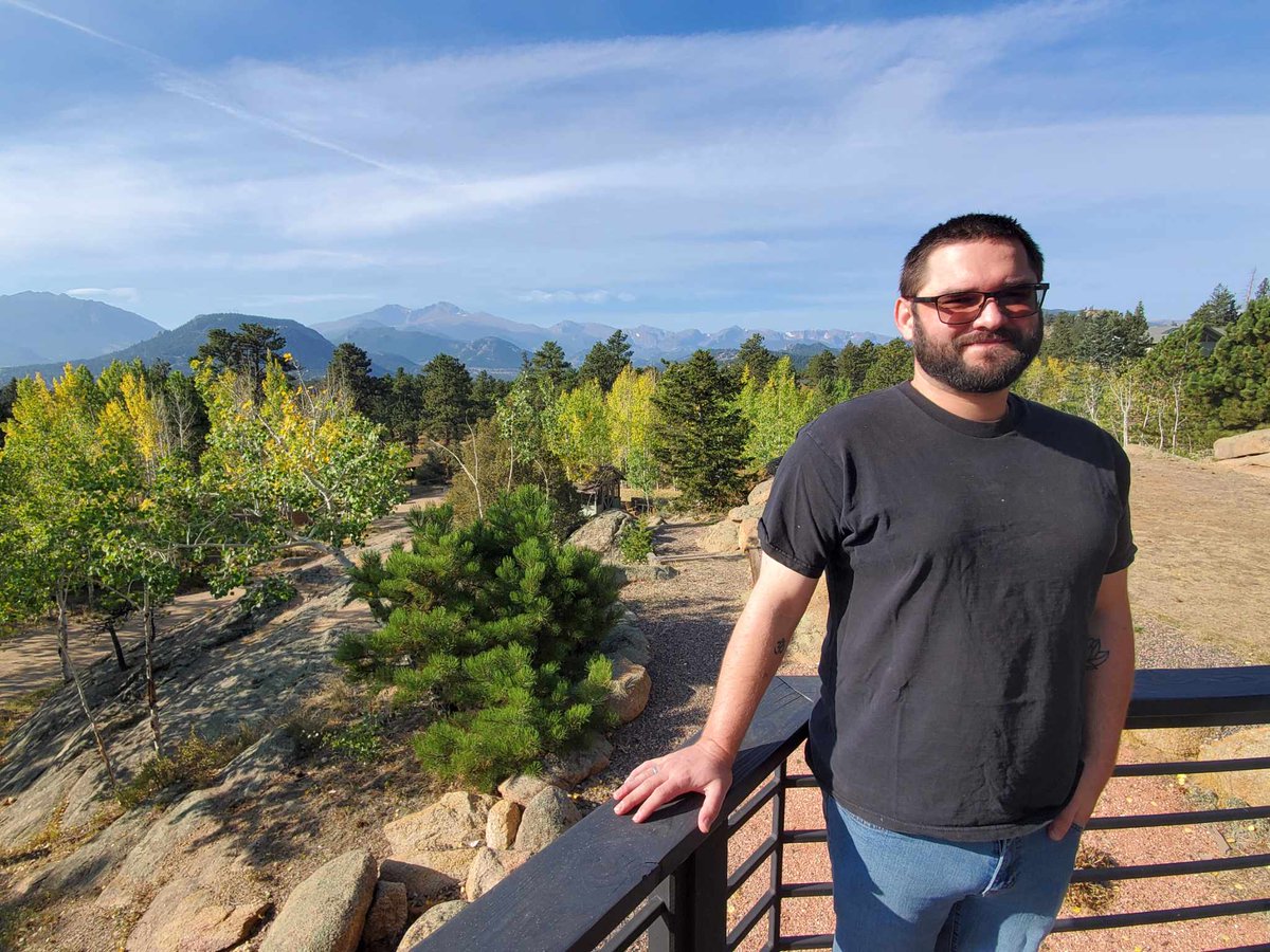 Want to say howdy folks, things are going well for us since we moved to Seattle.  Lost a ton of weight!  Before and after photos. Hope everyone is doing well!!