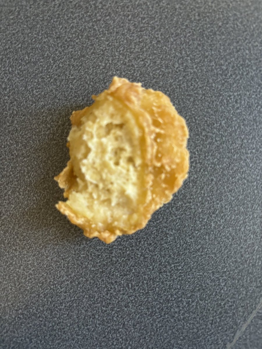 Parriis_x's tweet photo. When you order £50 worth of @McDonaldsUK no chips are delivered for any of the meals &amp; the nuggets look like this-no one ate them. Contact @JustEatUK asking for a refund as we didn’t receive a single substantial meal and they offer £10 ‘good will’ account credit https://t.co/db5WuNdQsz