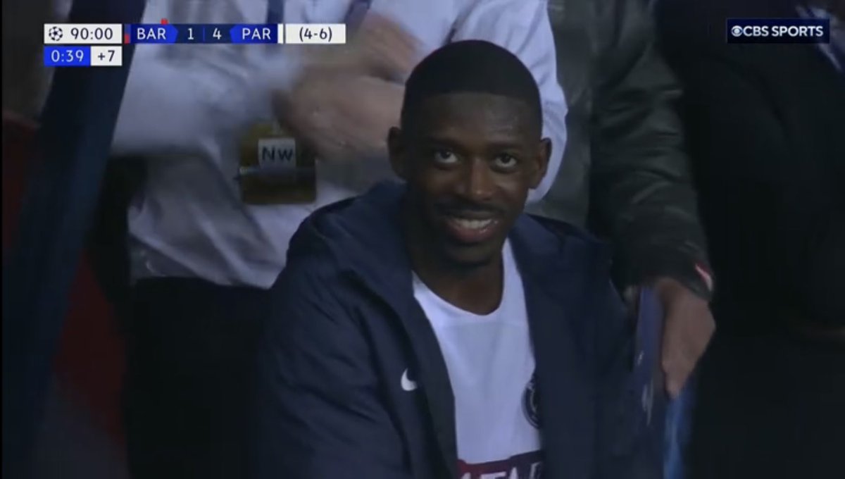 vini_ball's tweet image. He's been smiling like this the whole evening 😭😭😭