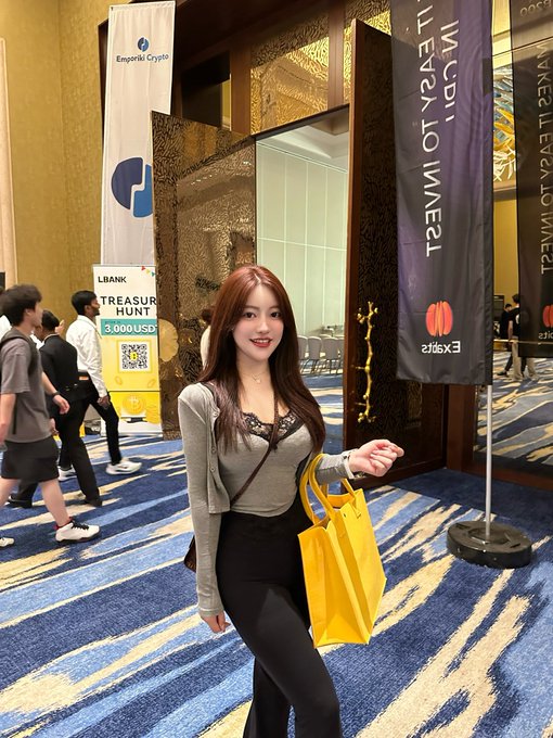vellecjunior's tweet photo. Dubai magic trip day1

#TOKEN2049 #web3 #Dubai #BTC https://t.co/r1ajVvwmGY