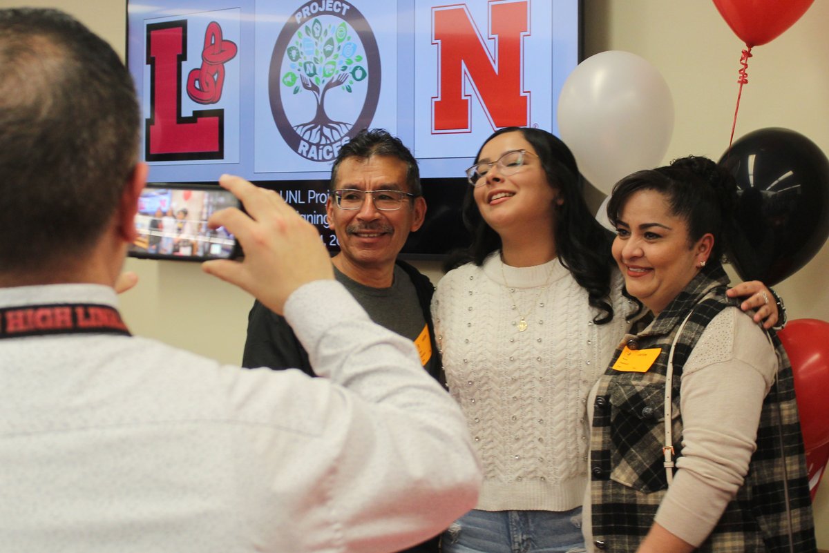 Six seniors from @LHSLinks will receive full-tuition scholarships to @UNLincoln in pursuit of a degree in education as part of Project RAICES, a joint initiative between the @UNL_CEHS & @KSUCollegeofEd. #LPSProud Read more: lps.org/post/detail.cf…