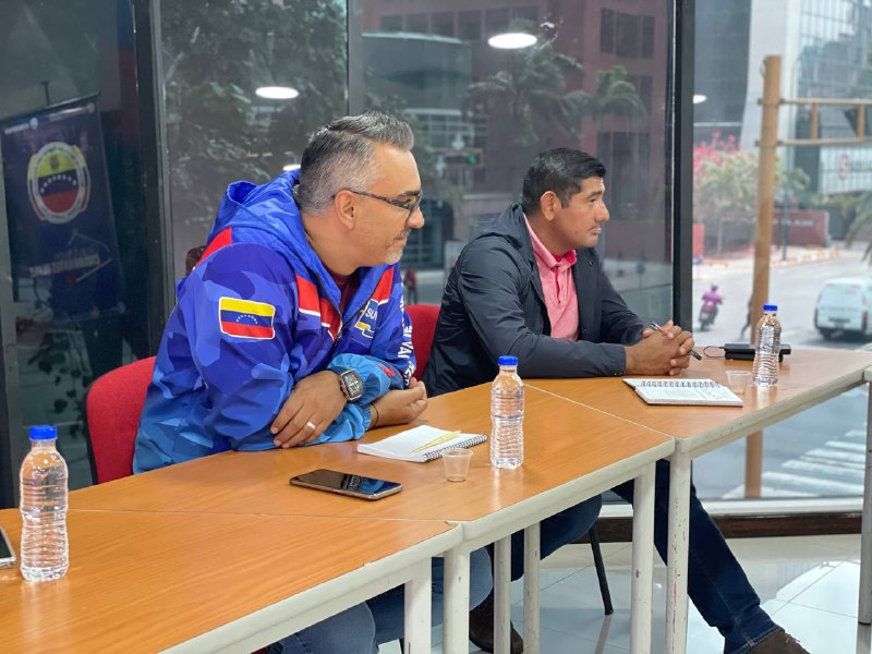 snantidrogas_ve's tweet photo. #EsNoticia | La SUNAD realiza la "II Reunión Técnica para el fortalecimiento del Sistema de Información Nacional de Drogas #SINADRO, encargado de la identificación de personas y bienes vinculados a los delitos tipificados en la Ley Orgánica de Drogas. 

#QueLoSepaElMundo https://t.co/XRrps70fDl