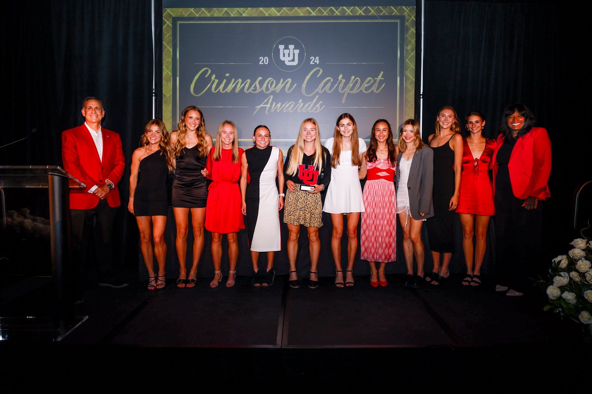 Our distance team was honored at last night's Crimson Carpet Awards with the 𝘗𝘭𝘢𝘺 𝘰𝘧 𝘵𝘩𝘦 𝘠𝘦𝘢𝘳 𝘈𝘸𝘢𝘳𝘥 after placing 13th at #NCAAXC this year despite replacing 6-of-7 runners that finished with a school record 12th-place in 2022‼️ #GoUtes | #UtahTFXC
