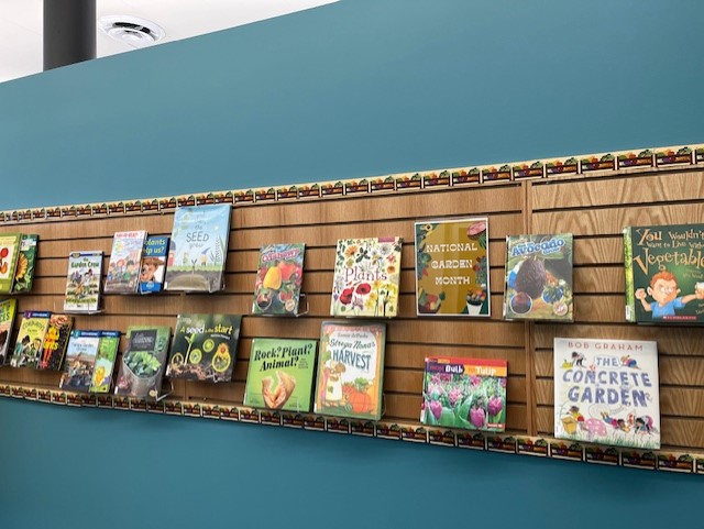 April is #NationalGardenMonth. 🌸 Share some fun & colorful books about gardening with the kids from #CesarChavezLibrary. Happy reading & gardening! bit.ly/4bc1Ir3 #NationalGardenMonth #JustReadPPL #PhoenixPublicLibrary