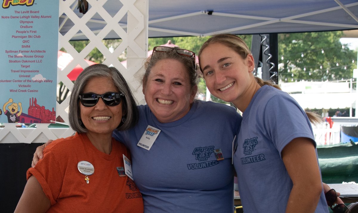 Interested in joining our volunteer team this summer? Applications are now open! Apply today👉 brnw.ch/21wISBp 📸: Sean Scott