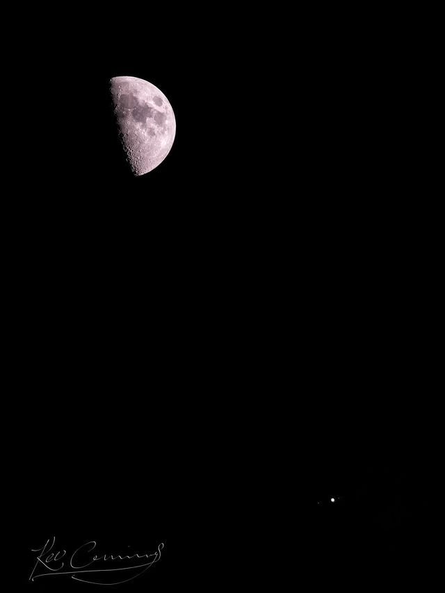 A pic of Jupiter and the Moon I took back in January. Jupiter’s moons included if you look closely. I’ve not had the scope out much lately so I thought I’d drag this out of the back catalogue #MoonHour