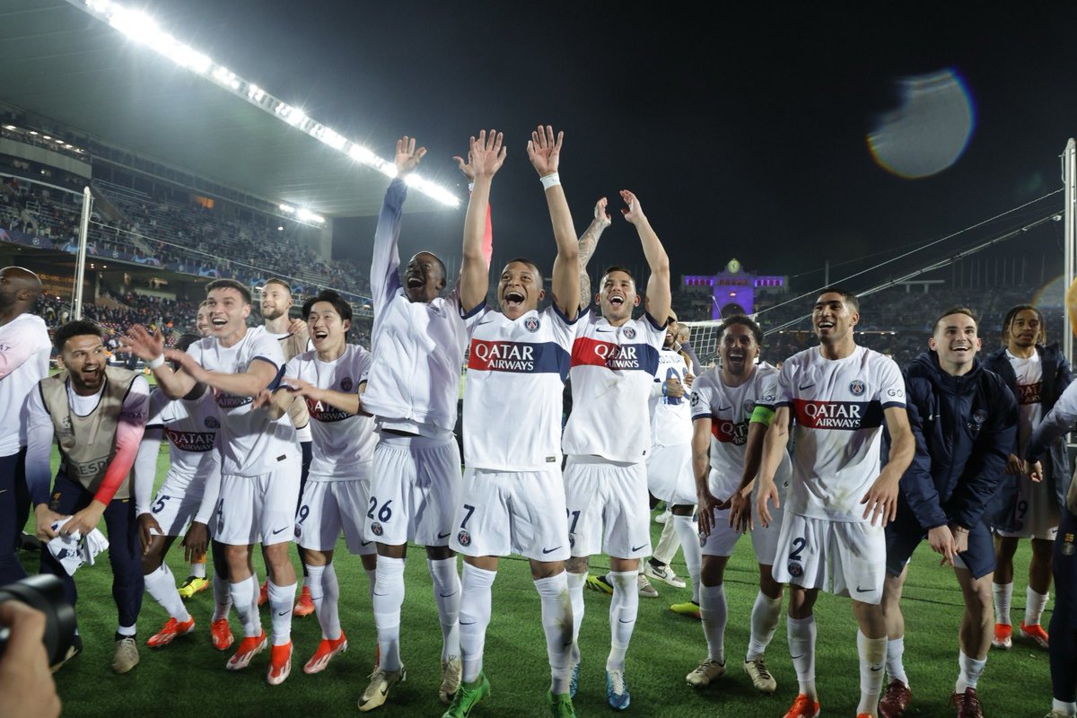 PSG_English tweet picture