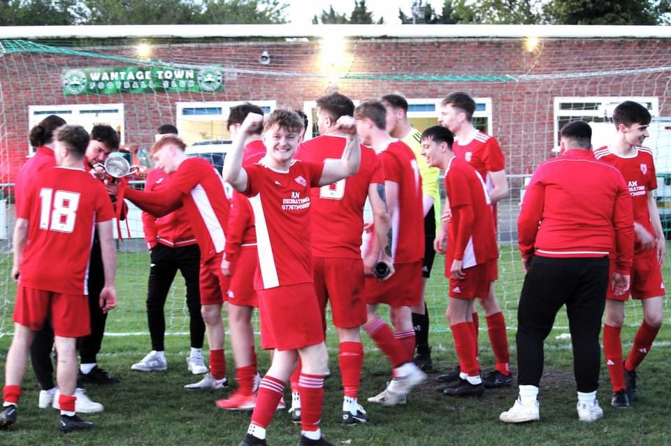 Congratulations to Didcot Town Youth on tonight clinching the North Berks Division Three title when  posting a 1-1 draw away at Wantage Town A. @DidcotTownFC