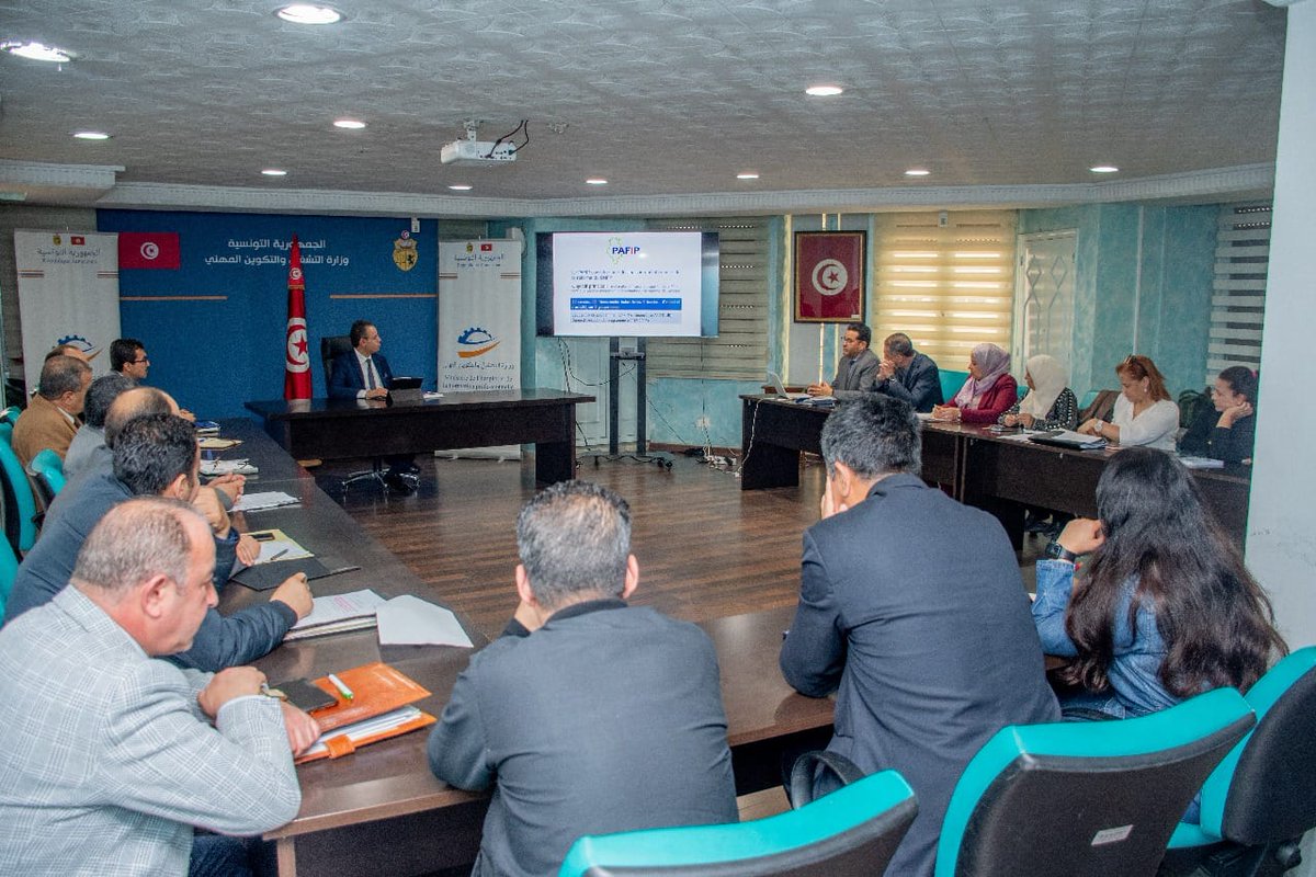 TapNewsAgency's tweet photo. #Tunisia: The Ministry of Employment and Vocational Training announced on Tuesday the launch of a new TND 26.5 million rescue programme for small businesses, in collaboration with the @AFD_France and #BTS Bank, under #PAFIP. https://t.co/WXm0bSjo6S https://t.co/de16Zeki3m