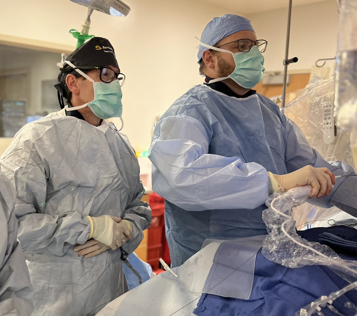 Performed the 1st TriClip at Sentara Heart. Way to go Team! @MSummersMD <a href="/sentarahealth/">Sentara Health</a> <a href="/OnTheBayMike/">Mike Loveland</a> #welovesavinghearts #abbott #tricuspid #cathlab