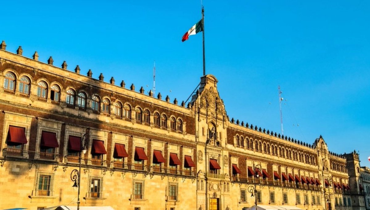 MexicoProgram's tweet photo. 🟢 UPDATE! “Trade and Competitiveness Sailing Blind: Can Mexico Find its Lighthouse in Time?” by @alciragh, dropped in our #2024ElectionGuide!      

Stay informed on what is at stake in Mexico’s largest electoral cycle! 🇲🇽 💡

https://t.co/3xXdoUOerl

#Mexico #2024Elections #Trade #Competitiveness #Consumers