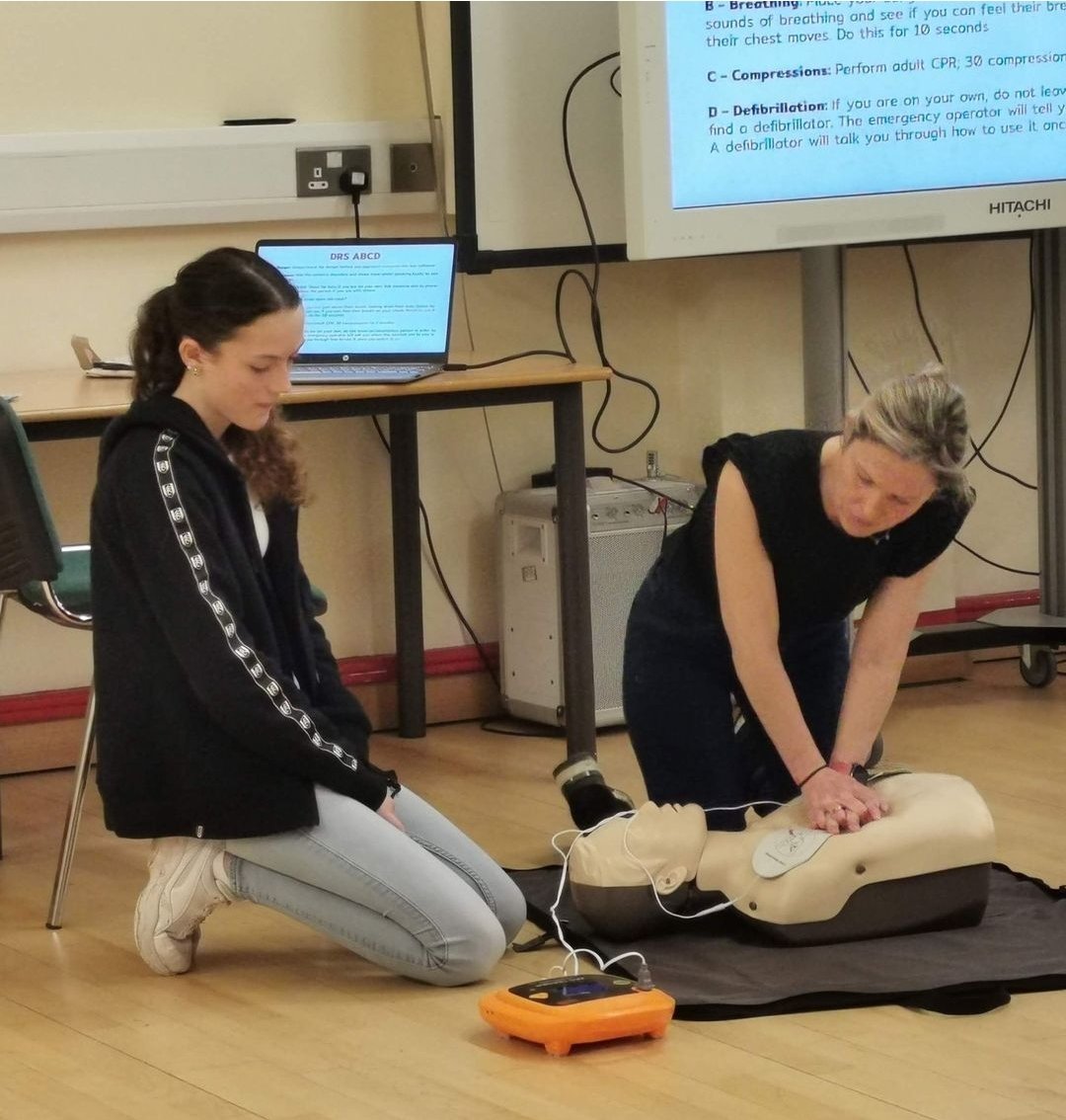 To all you SW London dwellers, we have 2 spaces on our FREE basic lifesaving training with Chris on Thursday night from 7.30pm in Mitcham Lane Baptist Church. Book here: thepaulalanproject.org/training You never know when you might need to use the most important skills you'll ever learn