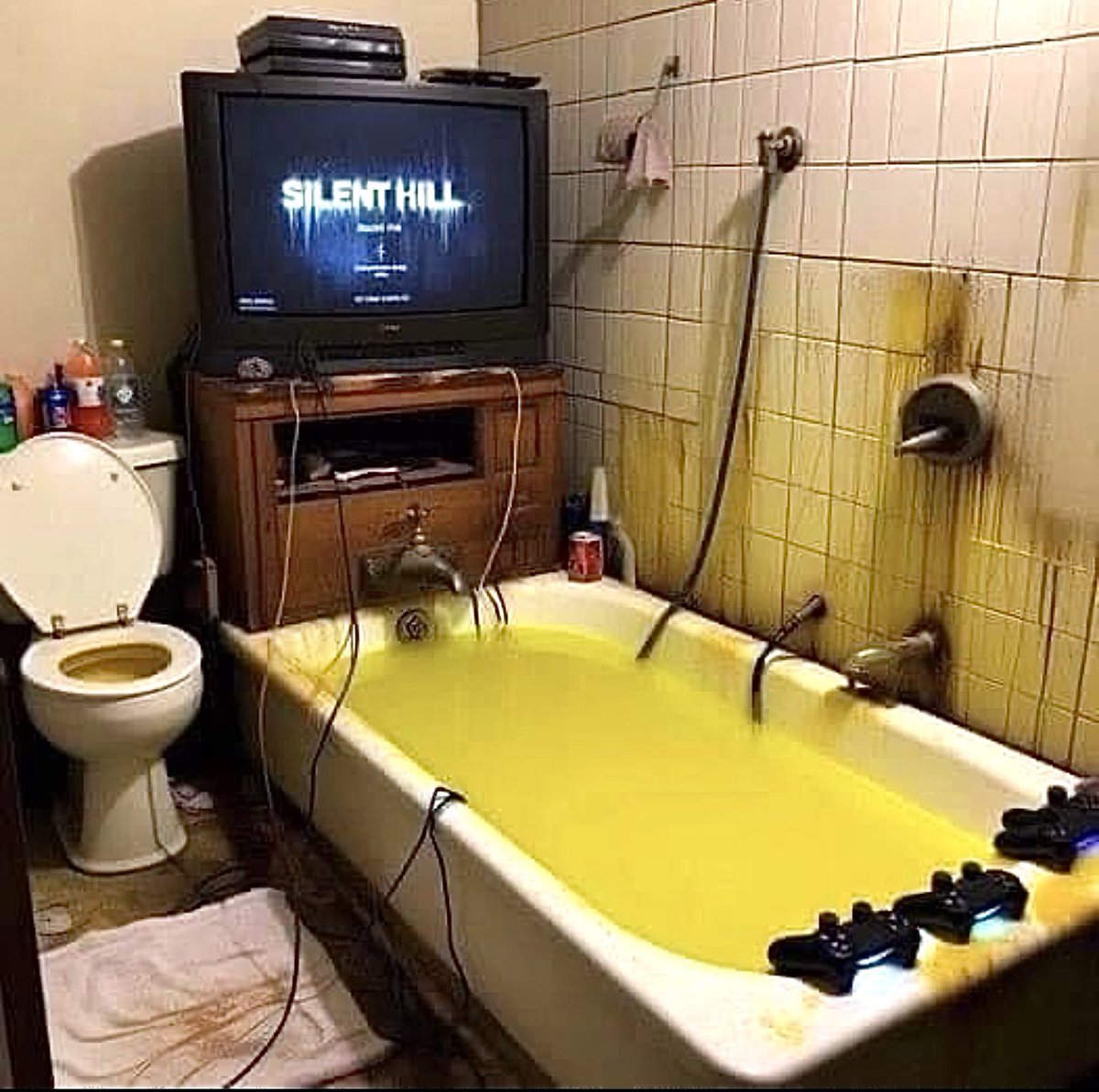 Rate my set up 🎮