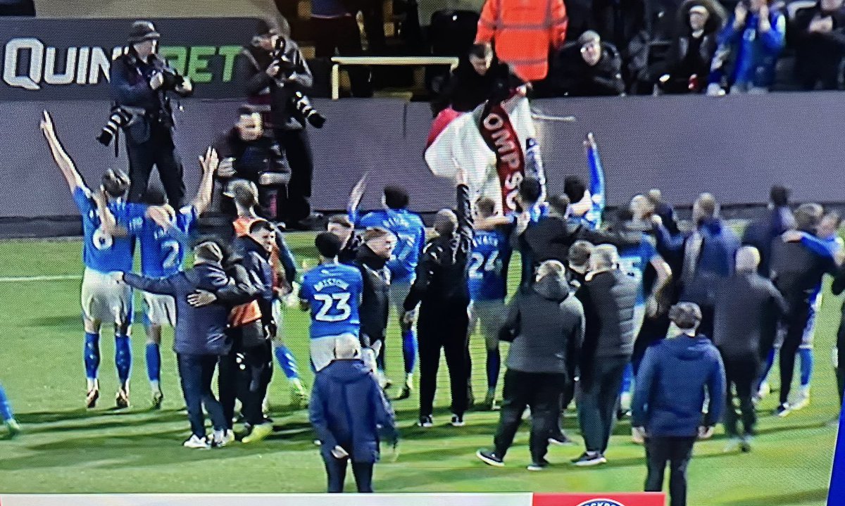 Dave Thompson tweet media