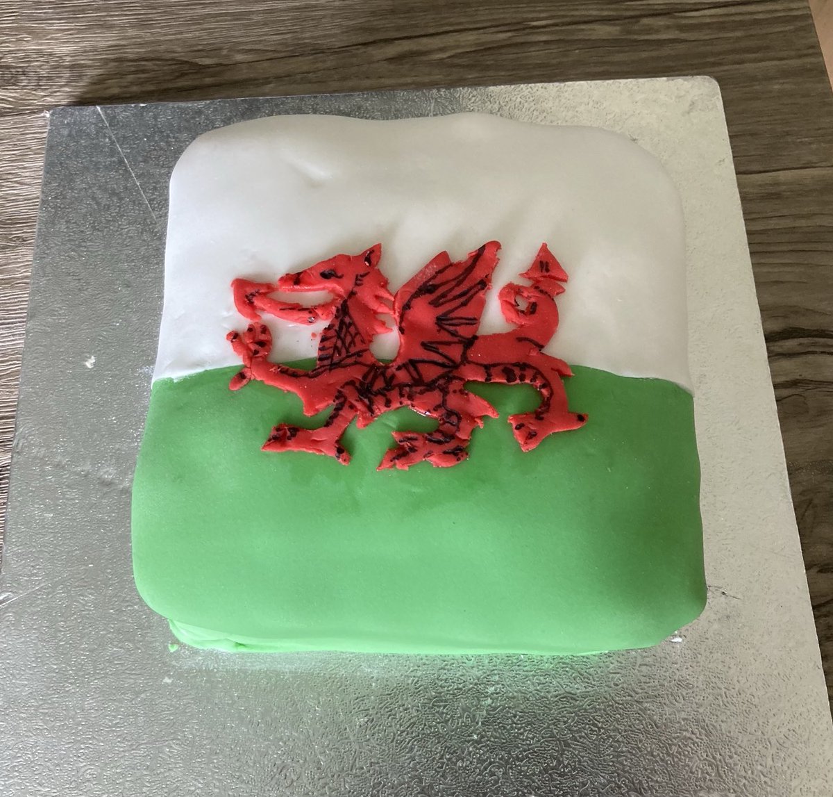 This year I am posting a photo taken on this day over the years, everyday. Please add yours if you would like to share some memories ❤️ #OTD 16th April 2021, a cake I made for my in-laws 😋🏴󠁧󠁢󠁷󠁬󠁳󠁿