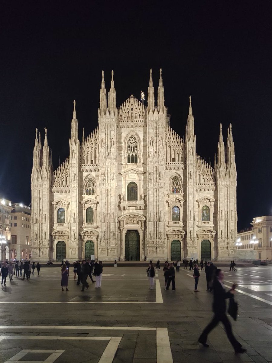 #Milano.
Prochainement…
Bonne nuit !
(#MilanDesignWeek)