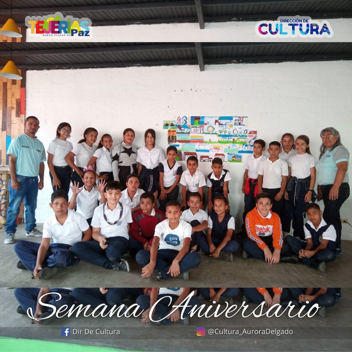 A propósito del 45 aniversario de la Casa de la Cultura Aurora Delgado de #LasTejerías, se llevó el Taller de Pintura al Aire Libre con alumnos de la escuela Jacob Pérez Carvallo. #QueLoSepaElMundo @NicolasMaduro @Soykarinacarpio @_LaAvanzadora