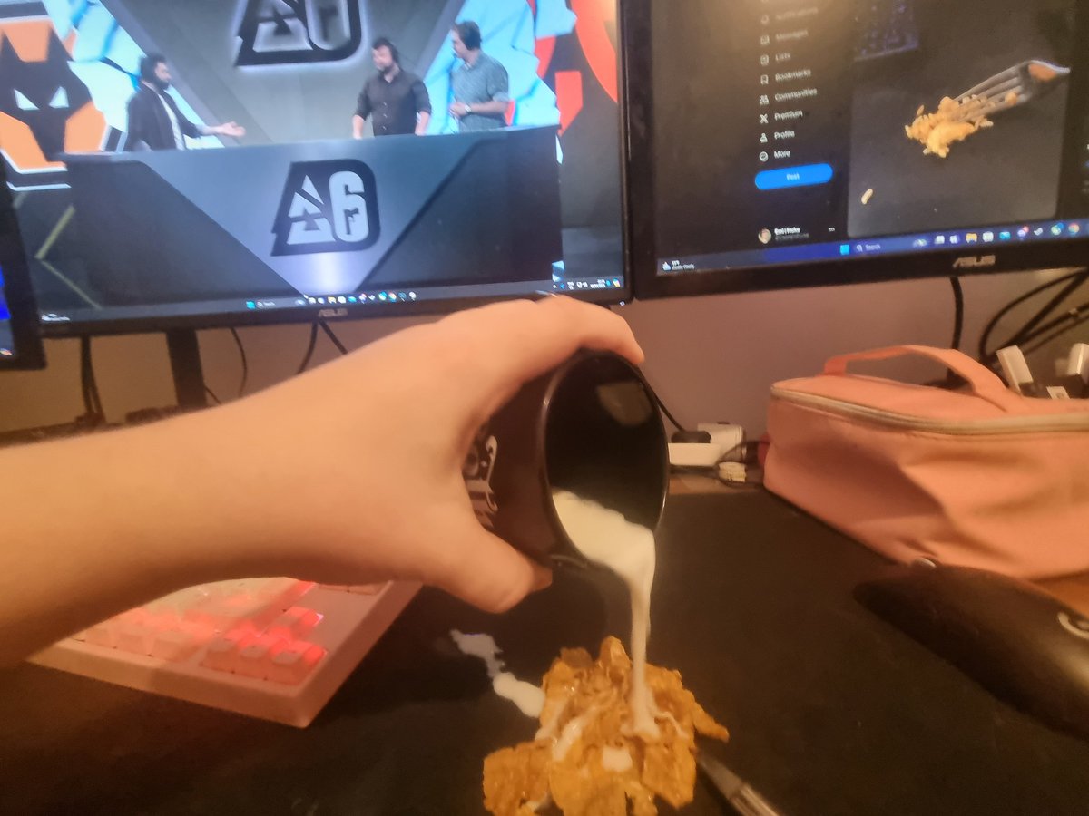 No better way of enjoying some @R6esportsEU playoffs than with some delicious cereal!