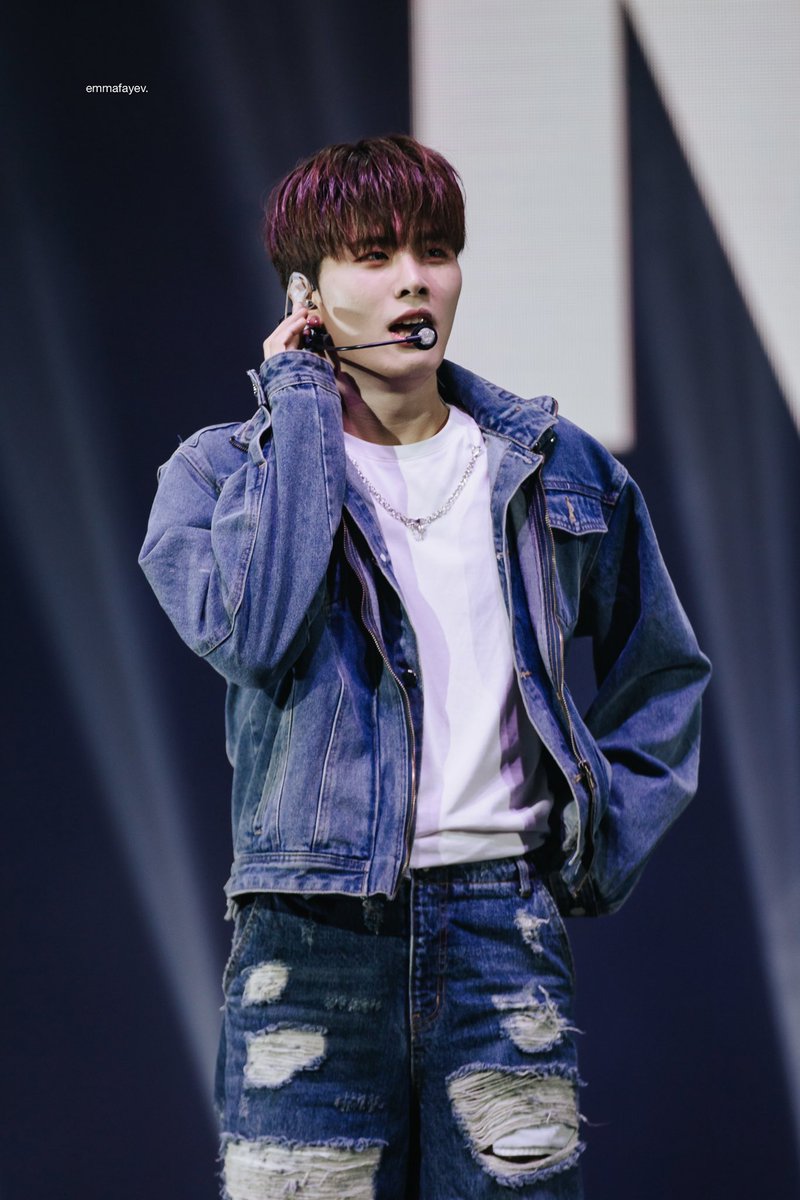 emmafayev's tweet photo. 240410 β NXD Hwang Jaemin ν©μ¬λ―Ό, ONEUS 2nd World Tour 'La Dolce Vita' in Los Angeles
#NXD #NeXtiDentity #NXD_JUMP #OneusinUS #OneusinLA #La_Dolce_Vita #OneusWorldTour https://t.co/uquNBJojdR