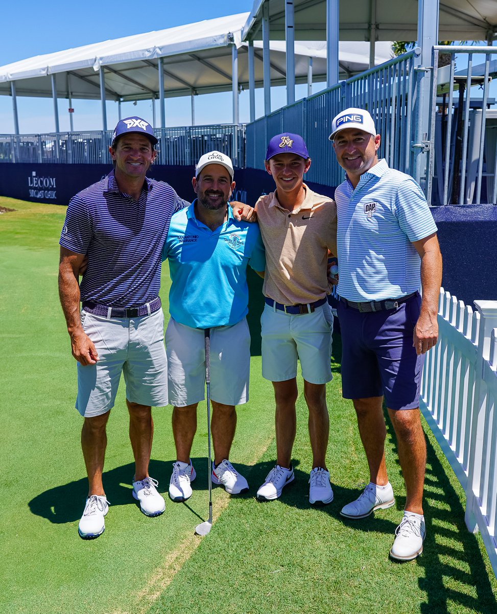 29-year age difference in this group 🤯

15-year-old No. 1 @AJGAGolf player Miles Russell is making his @PGATOUR-sanctioned debut in Sarasota. 

Veterans Sam Saunders, @bobbydiazz, and Rob Oppenheim showed him the ropes.