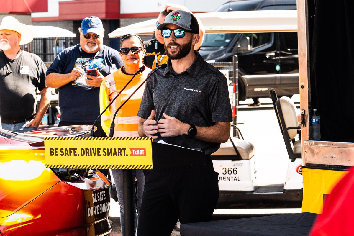 Enjoyed hanging with the @TxDOT crew again this weekend at @TXMotorSpeedway! Happy to share with fans why it’s so important to drive safe on Texas roads and remind everyone speeding is just for the racetrack. #BeSafeDriveSmart