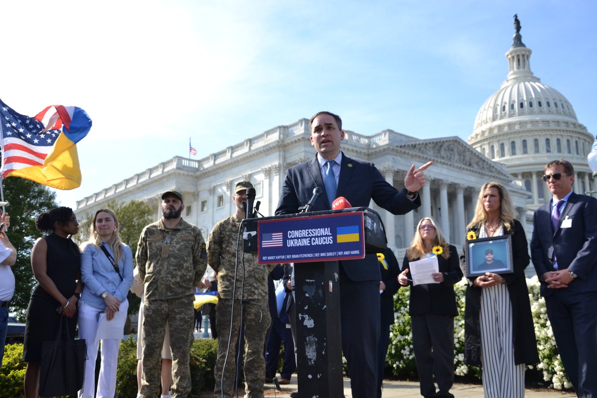 Today, I joined with members of the @UkraineCaucus to demand that @SpeakerJohnson bring the bipartisan supplemental aid package for Ukraine up for a vote. We cannot surrender Eastern Europe to Putin. If Russia succeeds, they won’t stop with Ukraine. The time for action is now.