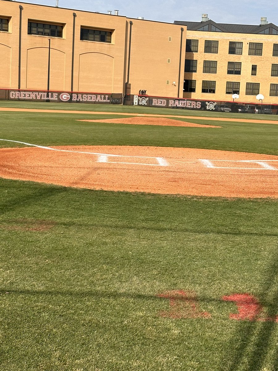 Settling in for a huge region matchup between @gvlbaseball & @easley_baseball! Things get started at 6:30.