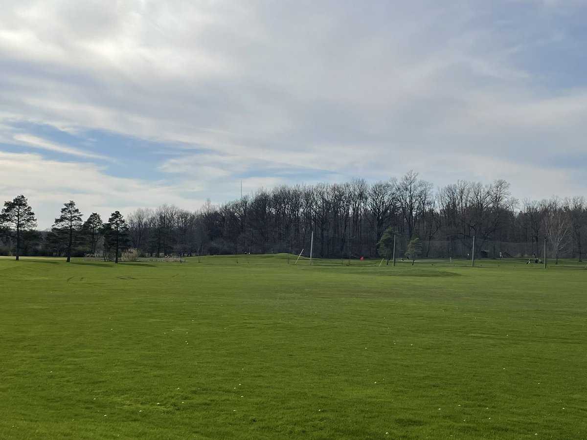 BrockGolfCourse's tweet photo. Update, Tuesday April 16, 5:30pm - RANGE CLOSED.

Brutal update you guys, the ground is so soft that most range balls are plugged and the picker is getting stuck as we’re out there trying to get what’s not buried.

We have to close the range down for the rest of the day :( https://t.co/By0ZB3TocY
