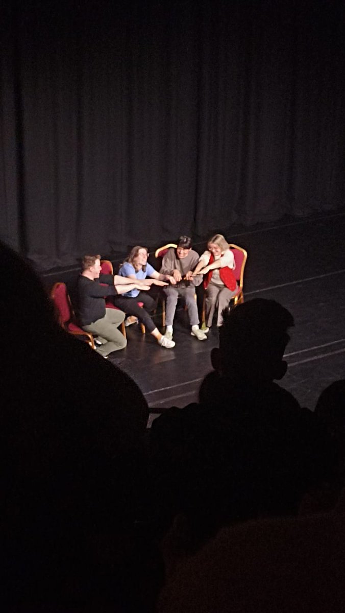 KyberBonsai's tweet photo. Wtf??? The blorbos from my shows are real, and they can put on a mean improv show???

Bigger! with Izzy and Brennan (and Siobhan and Zac and Erika and Aabria) was truly such a blast, can't wait for round 2 with Dimension 20 Live tomorrow! https://t.co/SdzJs1uYzH