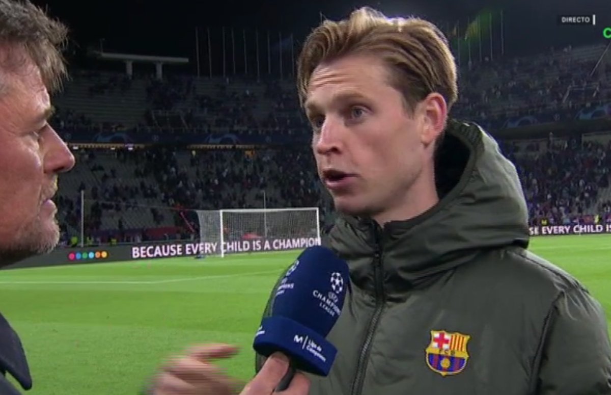 🚨🎙️| Frenkie De Jong: 'The referee must understand that people have emotions, the first reaction may be aggressive but then they calm down. He starts by showing the cards to everyone, and this is not permissible..'