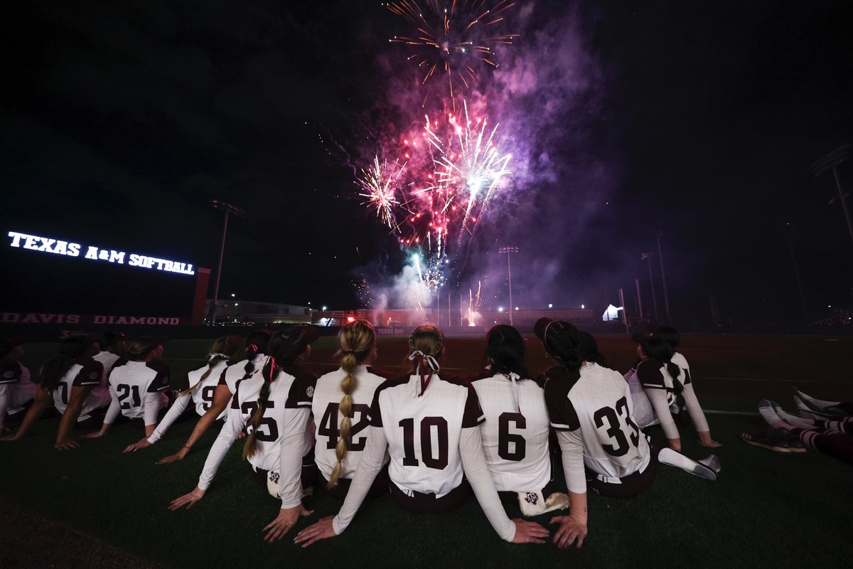 AggieSoftball tweet picture