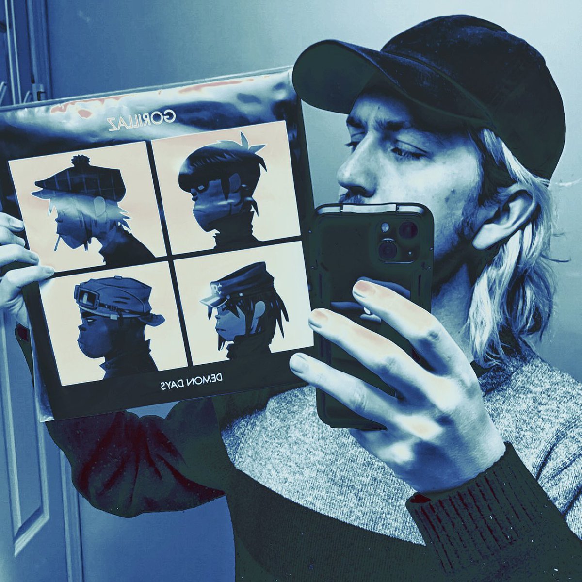 Xivionation's tweet photo. back once again to tell you this is the greatest album to ever be released. ok. bye.
#gorillaz #demondayz https://t.co/09G4ZbUb7T