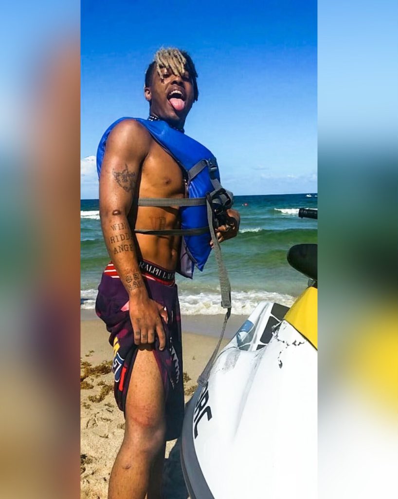 MAKE OUT HILL tweet media