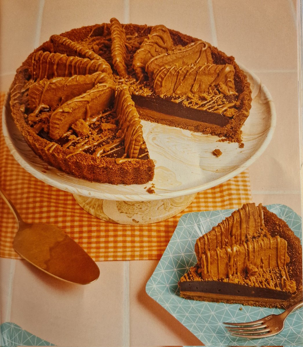 Queens_Crt's tweet image. @janespatisserie just wanted to share with you that we got our little girl (7 years old) your book to encourage her love of making and baking yummy foods - she (with just a dash of mummy's help) made this on Sunday &amp;amp; was so proud, as are we ❤️ tasted fab! Thank you 😊 #minibaker