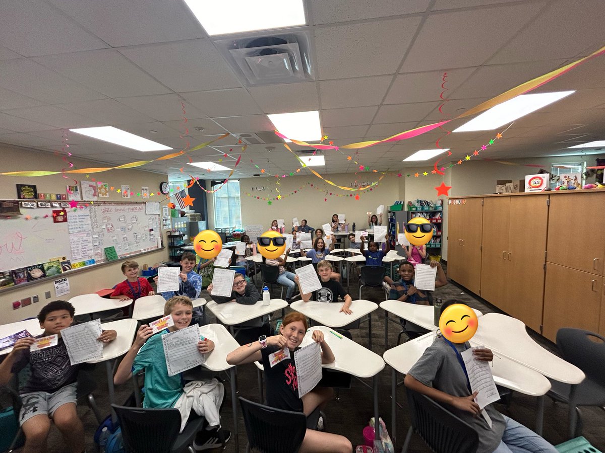 Thank you to our sweet 2nd grade friends in @msphillips2022 and Mrs. Carter’s class for getting us pumped up for STAAR! The notes were just the sweetest!! 🥰🥰🤗🤗🌼🌸 #WeAreRennell