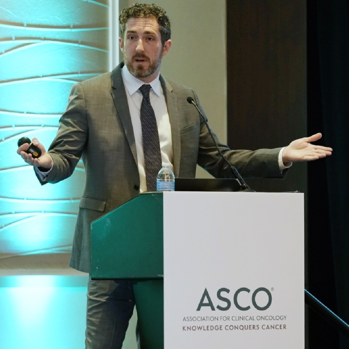 “I recommend we have a robust social media presence to educate...You don’t need thousands of followers...It’s not just 1 person making change, it’s all of us…You’ve already taken 1 step towards making change by being here.” Thx @DGlaucomflecken for coming to #ASCOAdvocacySummit!