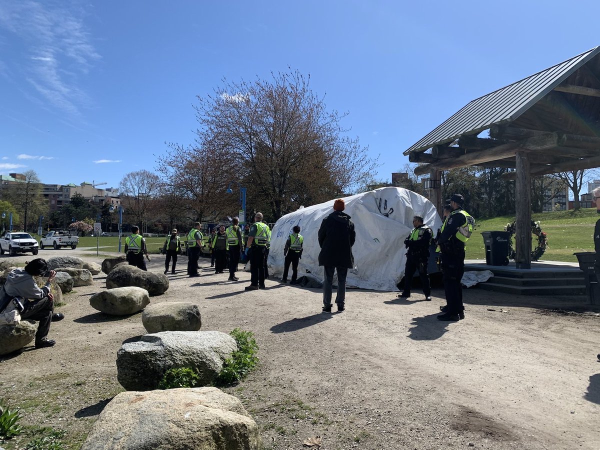 The @ParkBoard staff have removed the gathering tent from the designated area of CRAB Park. It is an OPS, a living room, and a memorial for friends and family who have passed away. It is the height of cruelty to deny this shelter to residents.