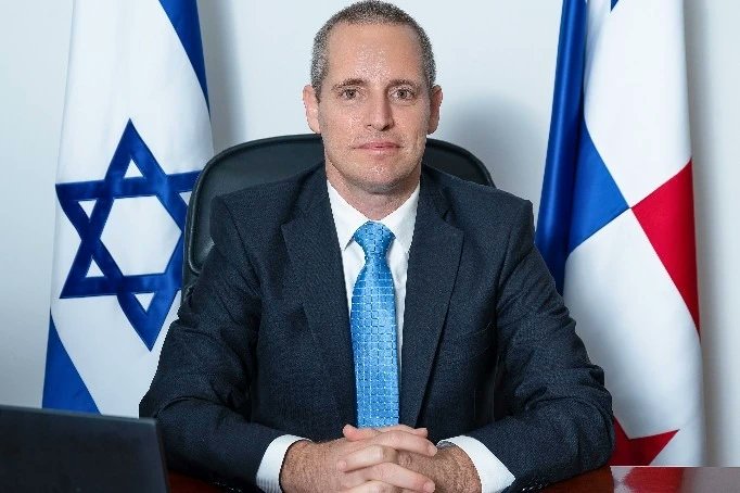 APADICOS1's tweet photo. Este martes 16 de abril de 2024 a las 5:00 pm, Programa Radial #LineaDirectapty por
 @KWCONTINENTE tendremos a *S.E. Itai Bardov Embajador de Israel en Panamá @IsraelinPanama realizando un balance de la situación que  enfrenta Israel y el medio oriente @ToribioDiazV https://t.co/savg1e7Ehy