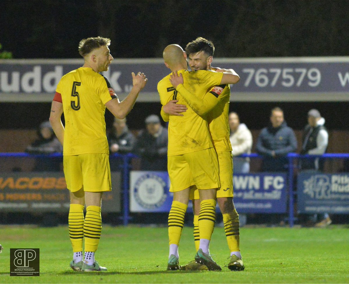 MAKE MINE A DOUBLE 🏆🏆 @needhammktfc 2-0 Felixstowe 16/4/24 IG Pitchside_BP ___________________________________ #BenPooleyPhotography #NeedhamMarketFC #4InARow #LeagueAndCupDouble